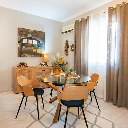 The Greens Premium House Apartment